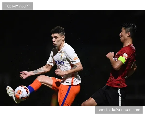 进攻犯规的判定标准：什么情况下持球突破会被吹罚犯规？